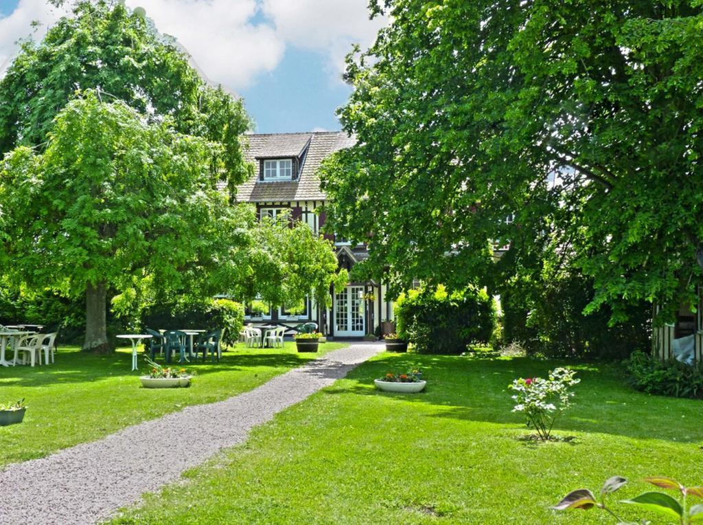 Logis Auberge Des Aulnettes Hérouville-Saint-Clair Exterior foto